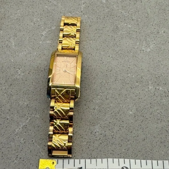 Burberry Women's Class Stainless Steel Silver Rose Gold Tone Quartz Movement EUC - Picture 15 of 16